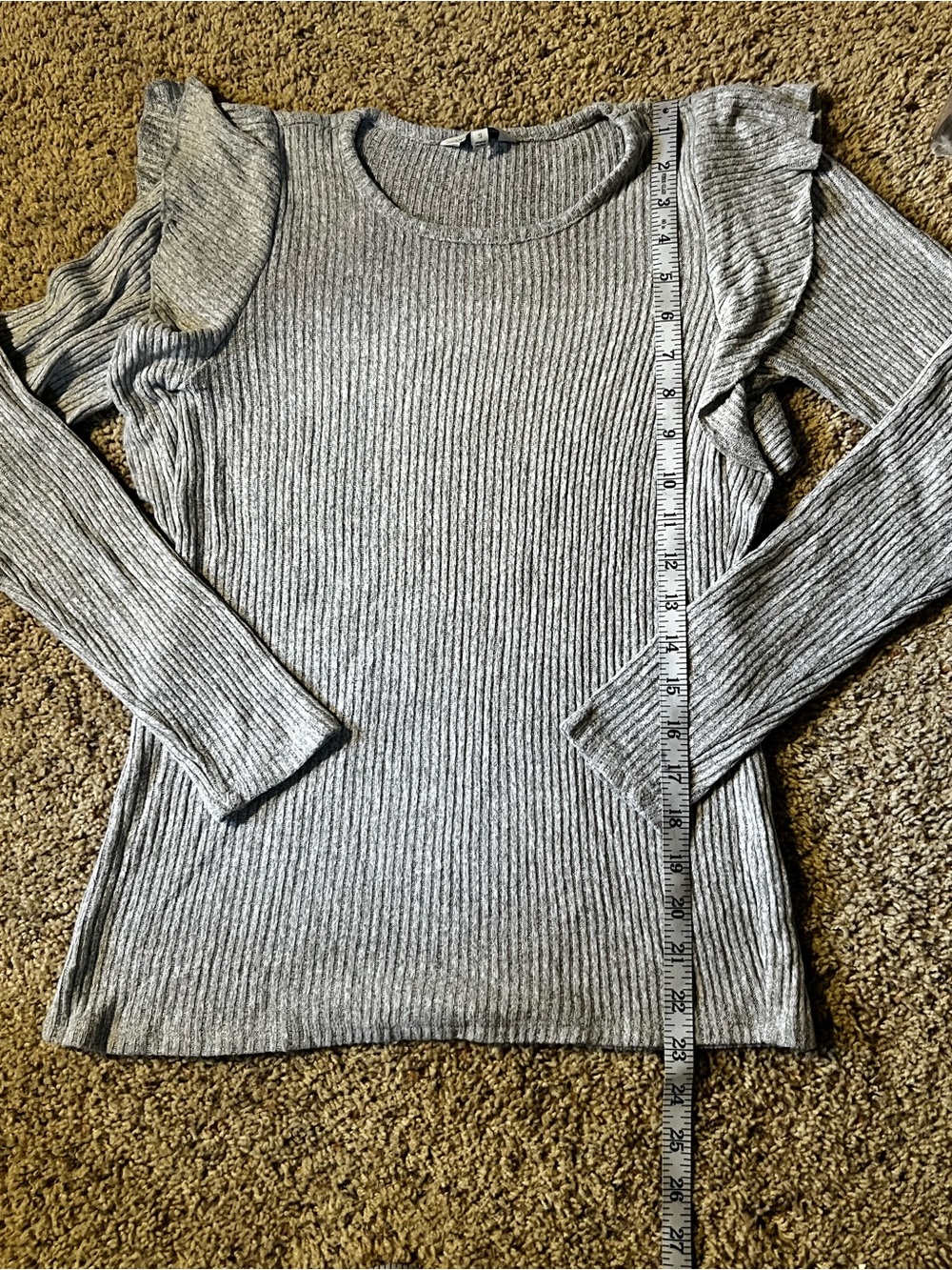 Women’s Light Gray Ribbed Ruffle-Shoulder Sweater - Picture 2 of 4